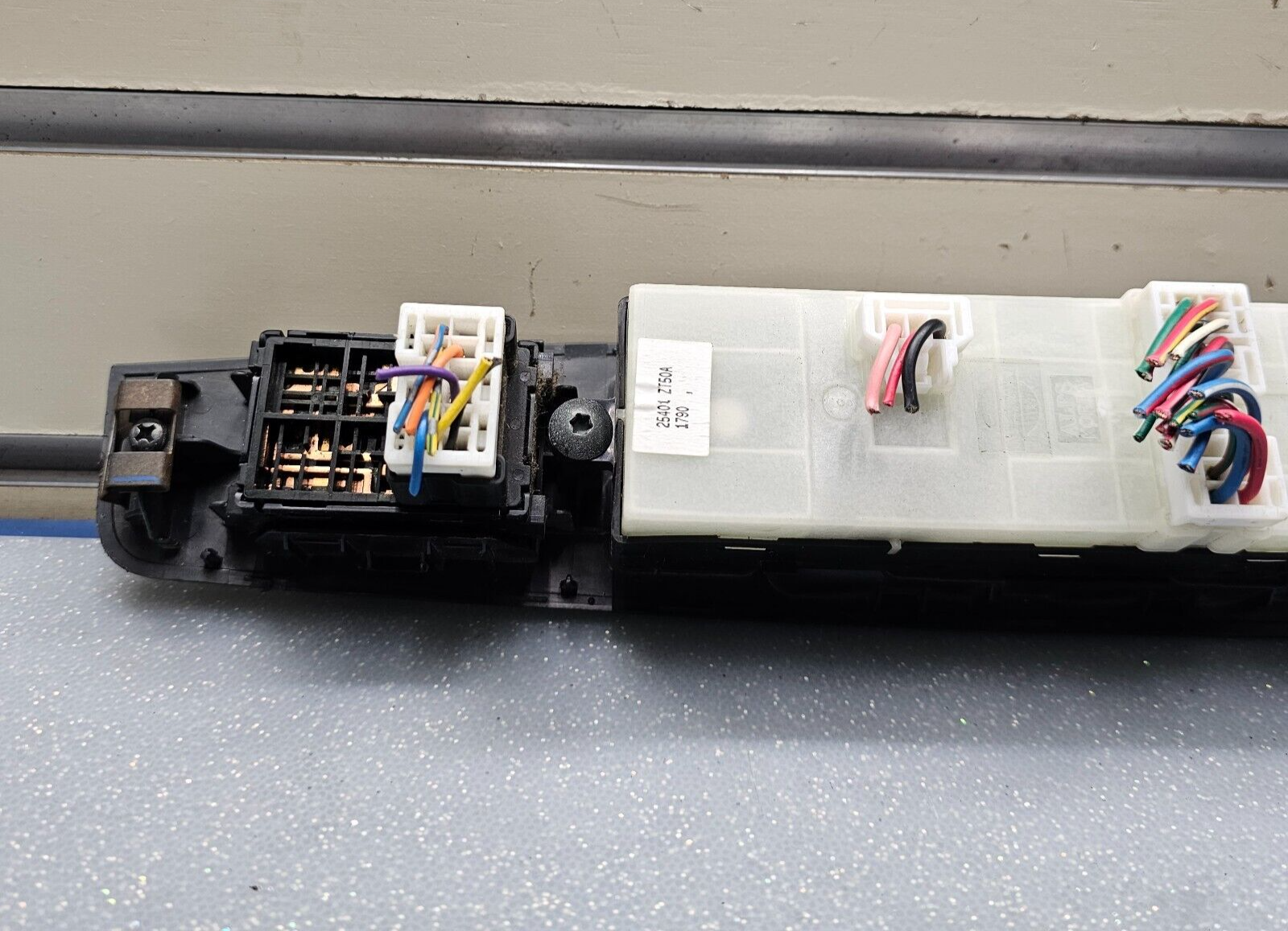 09-12 Nissan Sentra Front Left Driver Master Power Window Switch Assembly Black