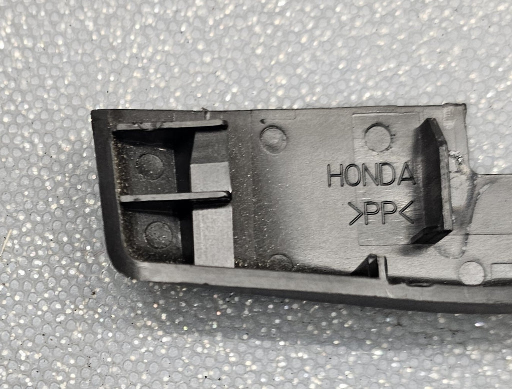 🔥2003-2011 Honda Element Side door interior Trim window Hinge Cover L or R OEM