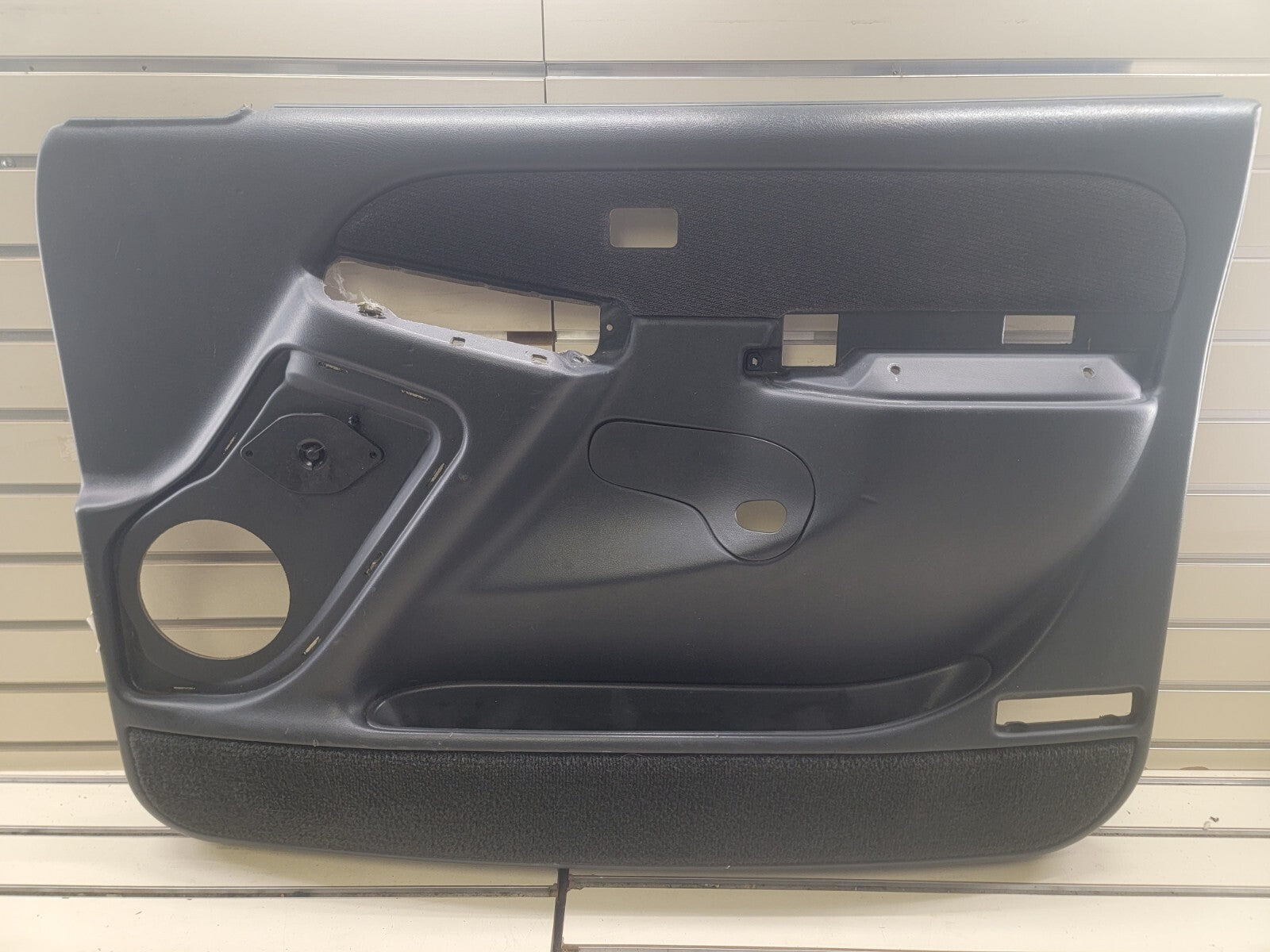 🔥 1999-2002 Chevy Silverado SIERRA Door Panel Front right passenger black D4