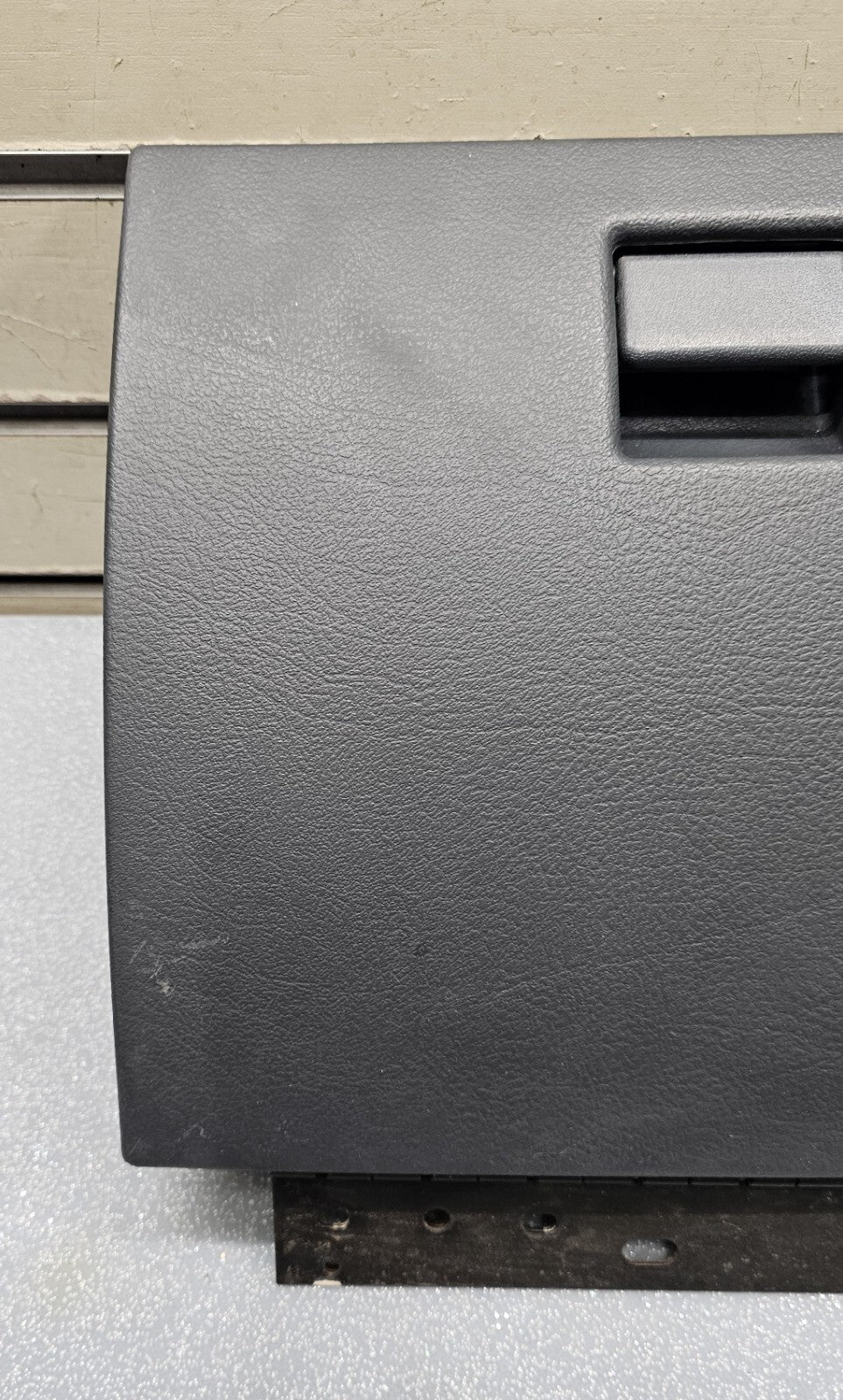 🔥00-02 Chevrolet Cavalier Glove Box Door w/Latch DARK GRAY USED