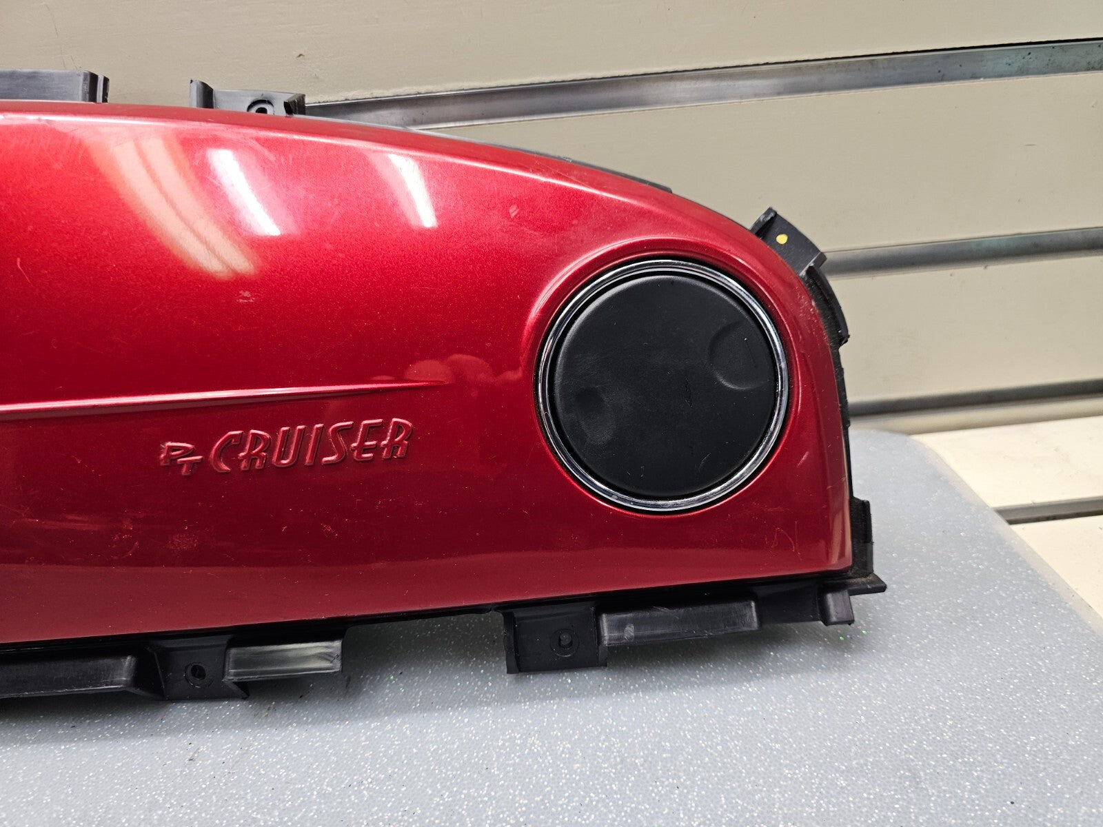 🔥06-10 Chrysler PT Cruiser Right Passenger Dash Bezel Cover Code ARBAG Red OEM