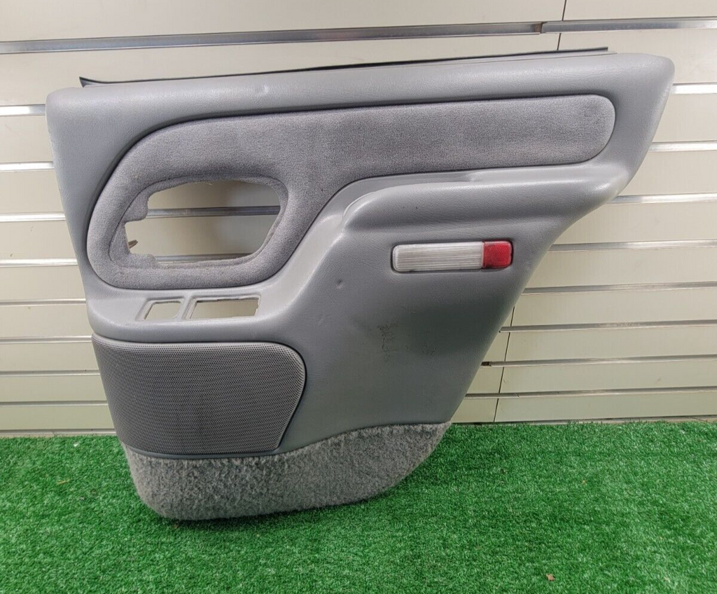 🔥95-99 Chevy GMC Silverado escalade DOOR PANEL Rear RIGHT Auto LIGHT GRAY D2