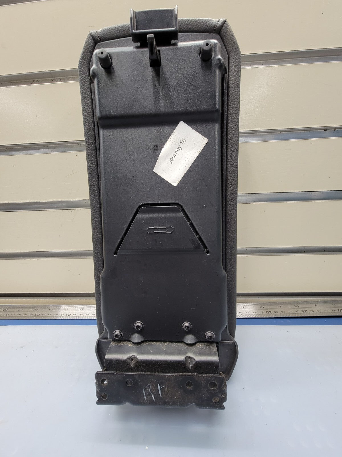 🔥2009-2010 Dodge Journey Center Console Sliding Armrest Lid Assembly OEM Black