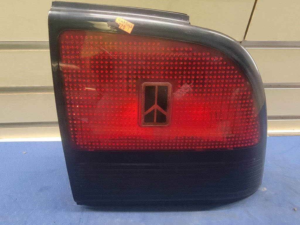 90-91 Oldsmobile Cutlass Supreme Passenger Right Tail Light Assembly Chrome