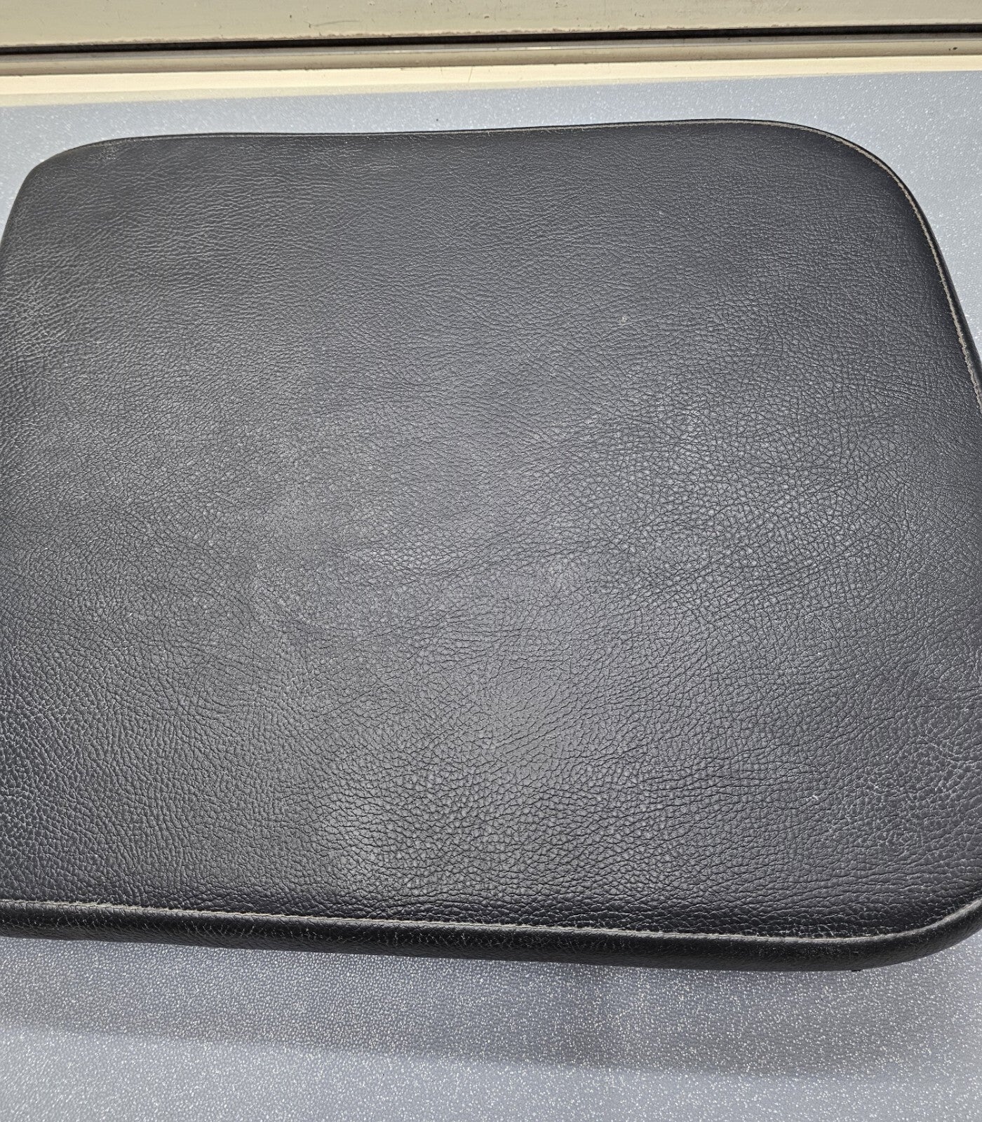🔥02-08 Dodge RAM Center Console Jump Seat ARMREST Cover Lid Leather BLACK JS7