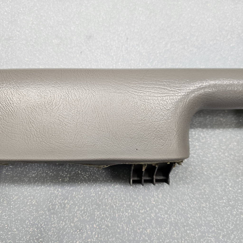 🔥03-06 Silverado SIERRA TAHOE Door Panel ARMREST Front RIGHT Handle LT GRAY H2