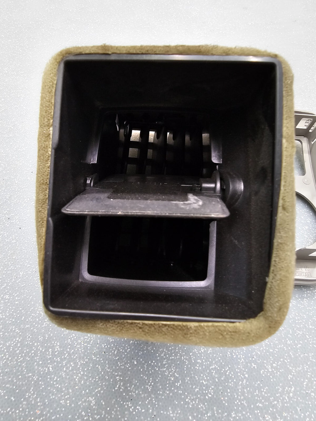 🔥06-11 Cadillac DTS Dashboard A/C Heater Control Switch Unit AIR VENT TAN HS18
