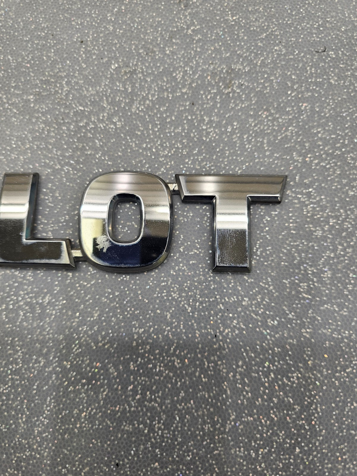 🔥2003-2008 HONDA PILOT REAR LID CHROME CENTER EMBLEM LOGO NAMEPLATE BADGE OEM