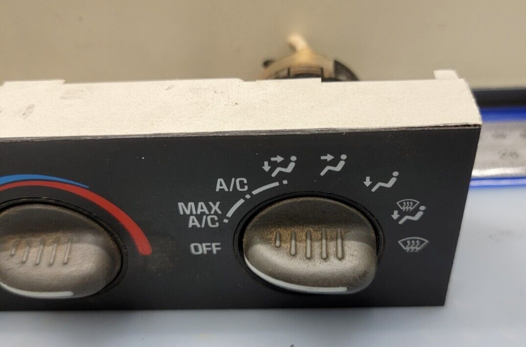 🔥01-07 Chevrolet Express 1500 A/C Heater Temperature Climate Control Unit Dash