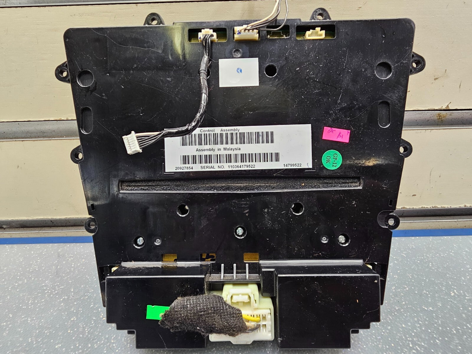 🔥10-12 Cadillac SRX Dash Radio Climate Control Panel AM-FM-CD-MP3 AUX OEM