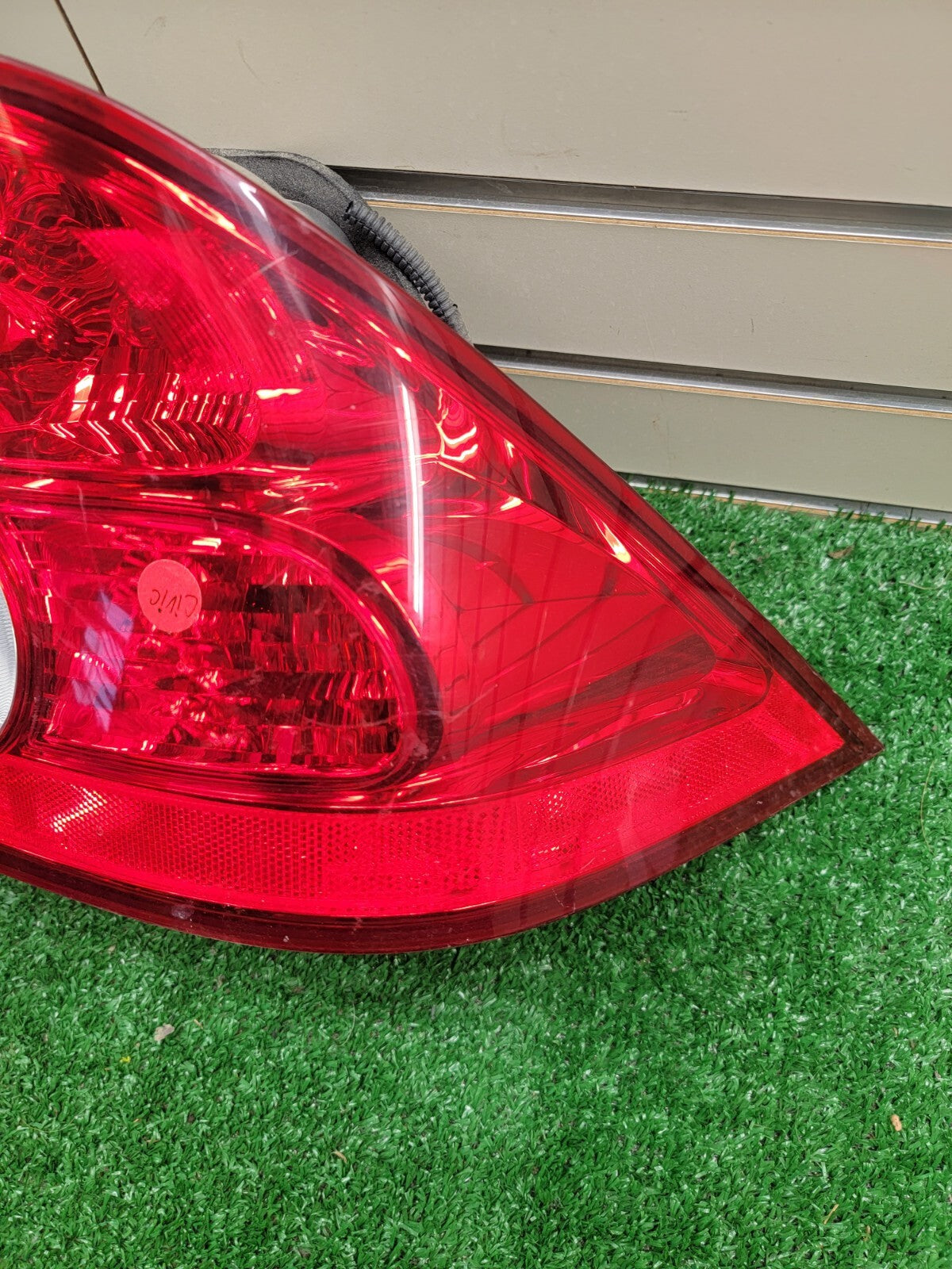 🔥2004-2005 HONDA CIVIC Tail Light Assembly Right passenger side
