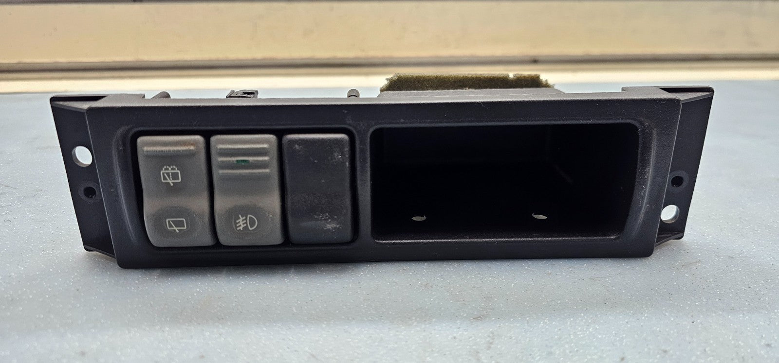 🔥1999-2005 Pontiac Montana Fog Light Rear Wiper Switch Bezel Cubby OEM