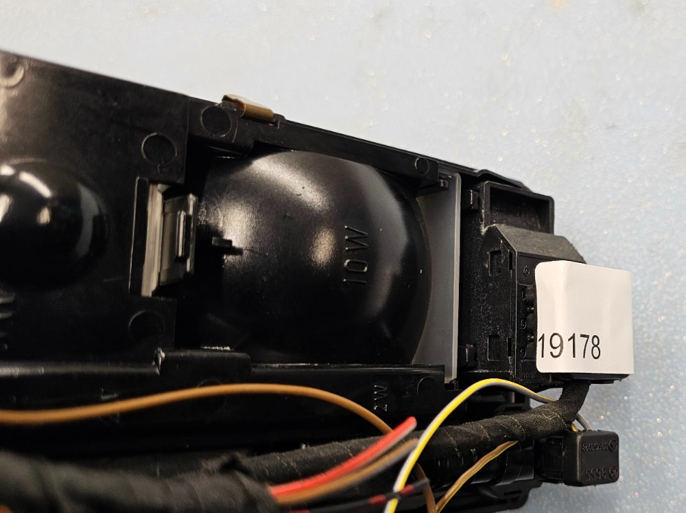 🔥1985-1995 MERCEDES C124 C126 W124 W201 FRONT OVERHEAD LIGHT CONSOLE BLACK OEM