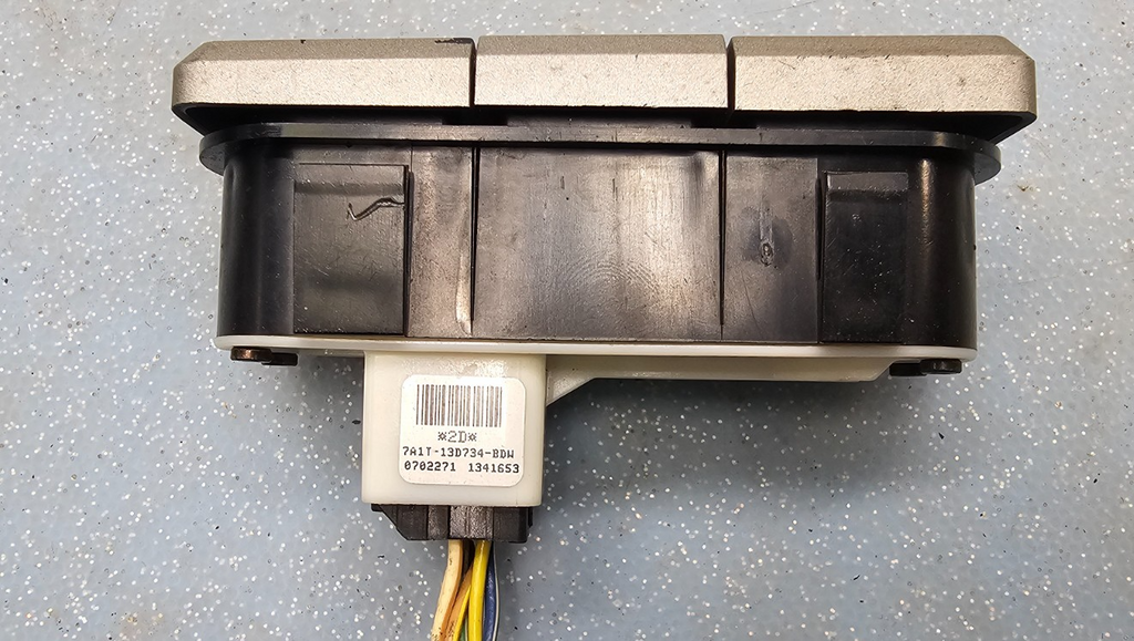 🔥07-10 Lincoln Navigator 5.4L Traction Hazard Trunk Switch Control Silver