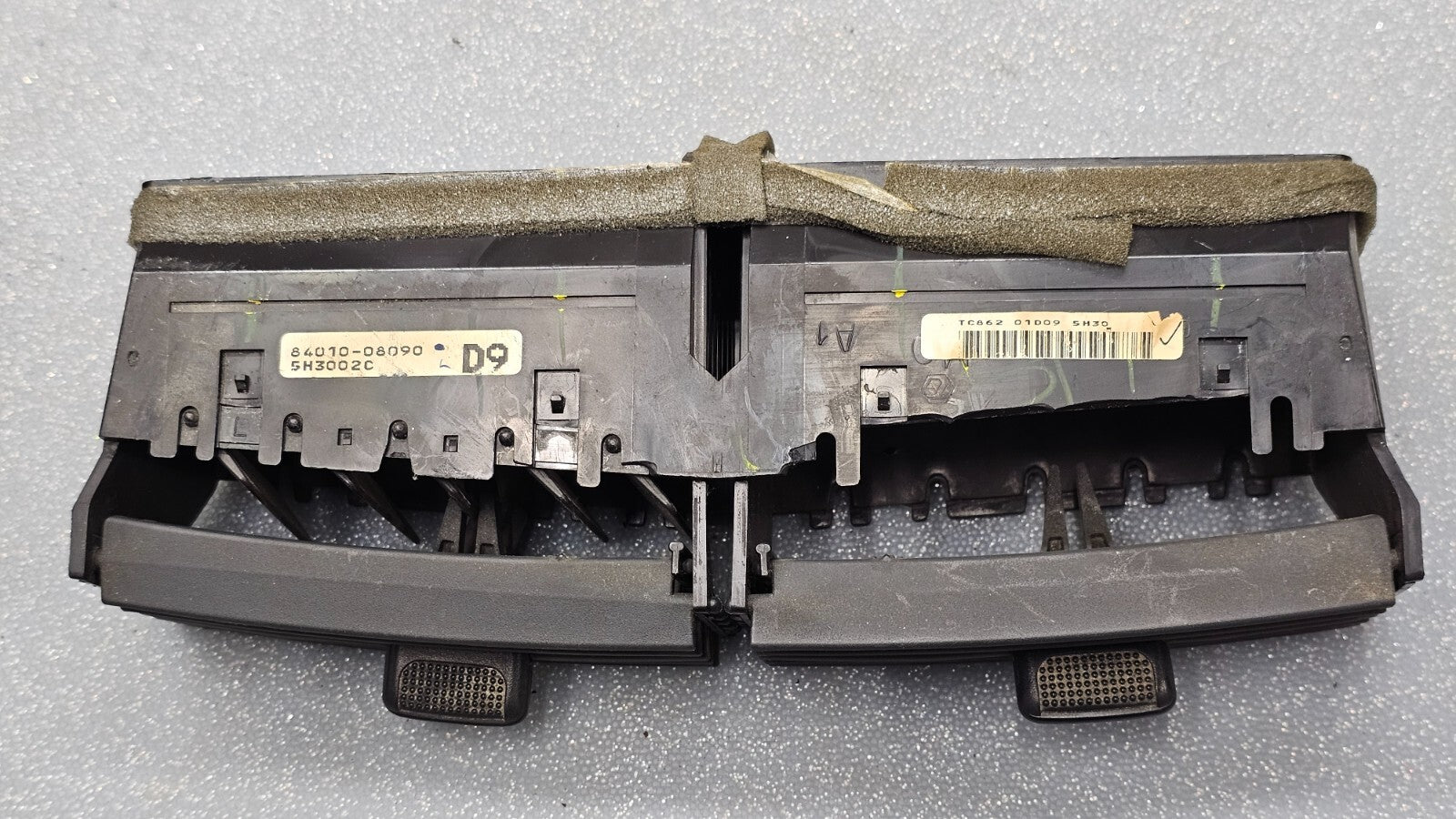 🔥05-07 Toyota Sienna Dash Air Vent Center Middle AC Heater Conditioning black