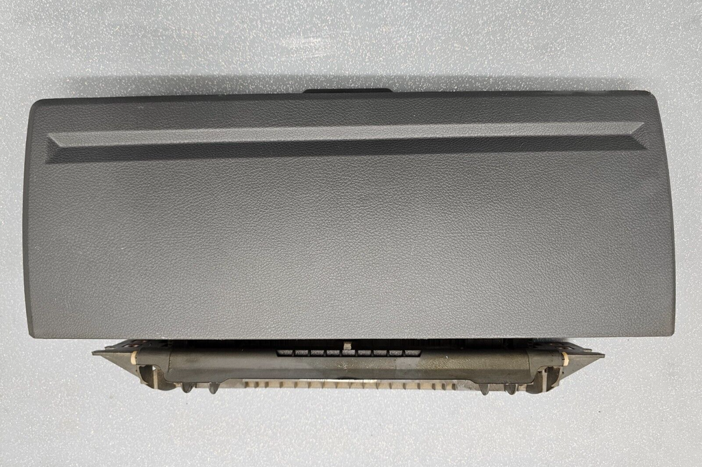 🔥13-18 DODGE RAM LARAMIE UPPER GLOVE BOX STORAGE COMPARTMENT DOOR ASSEMBLY GRAY