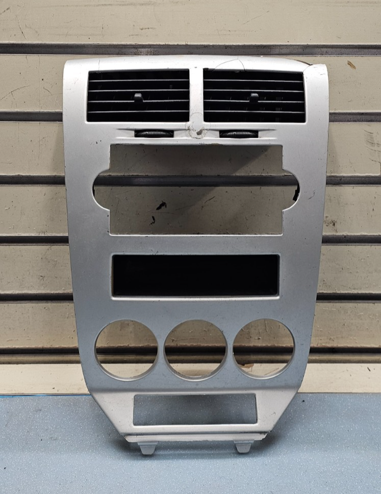 🔥07-09 Dodge CALIBER Dash Radio Center BEZEL Climate Dash Trim Vents SILVER B15