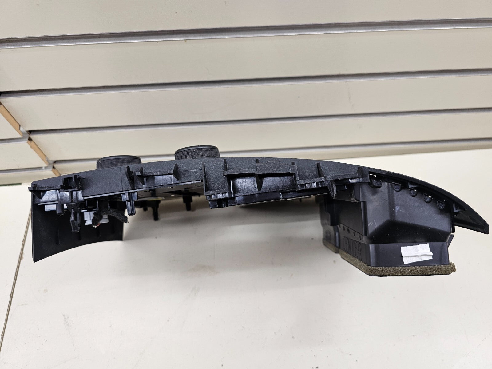 🔥16-18 FORD EXPLORER DASH CD FM RADIO BEZEL CLIMATE TEMPERATURE CONTROL PANEL