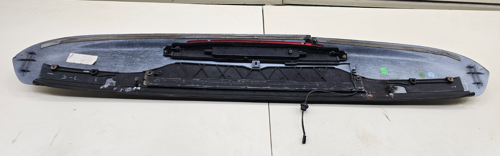 🔥2002-2009 Chevrolet Trailblazer Rear Hatch Spoiler Brake Light WHITE OEM SP2