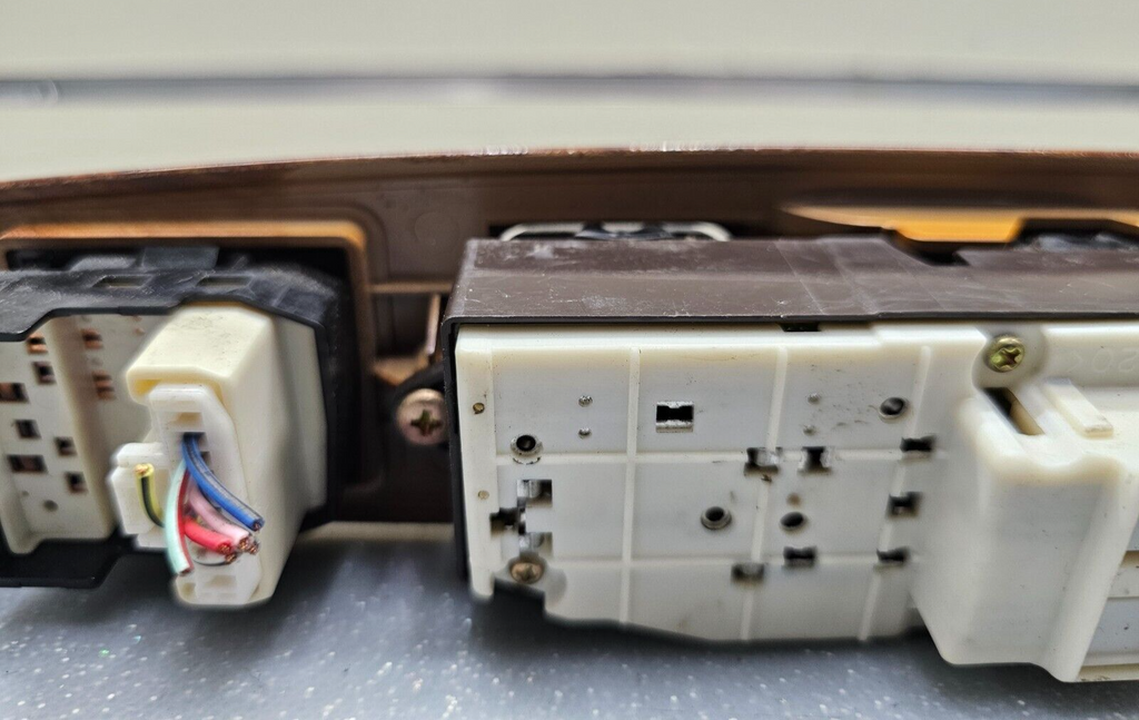 98-03 Sienna Solara 00-06 Tundra Power Driver Master Window Switch Assembly Wood