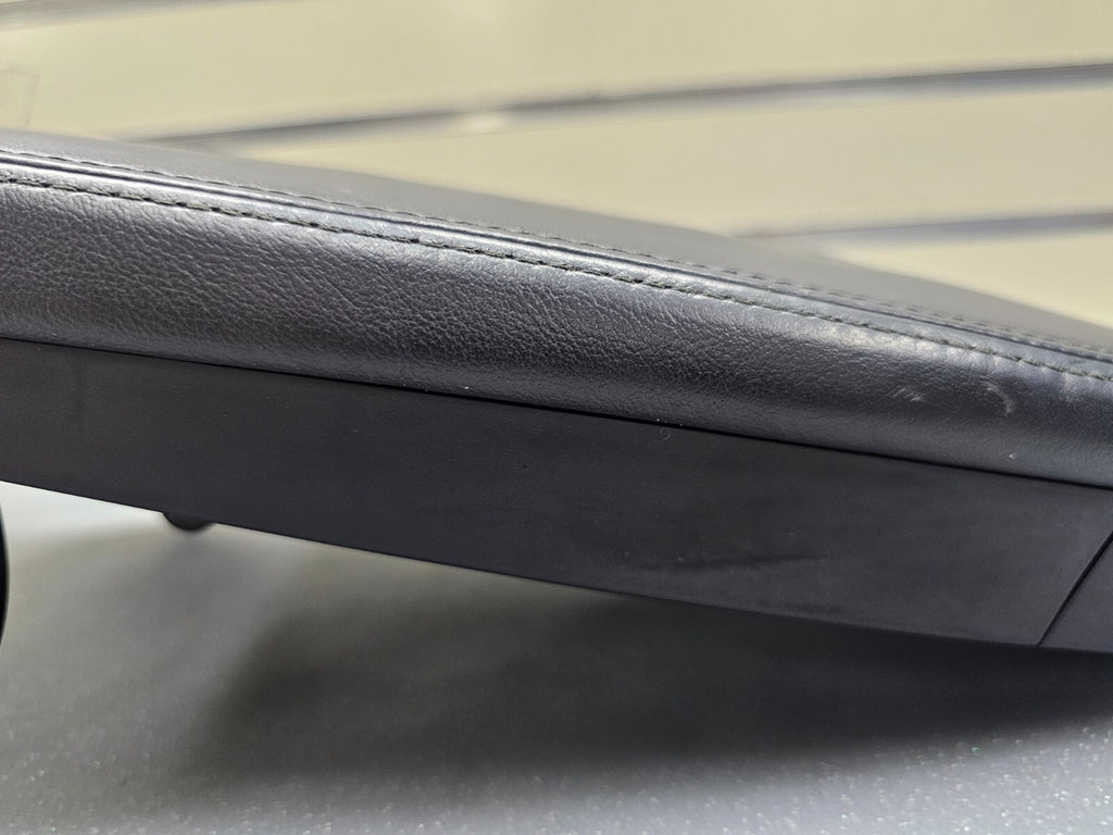 06-11 LEXUS GS350 GS450 CENTER CONSOLE ARMREST COVER LID LEATHER ASSEMBLY BLACK