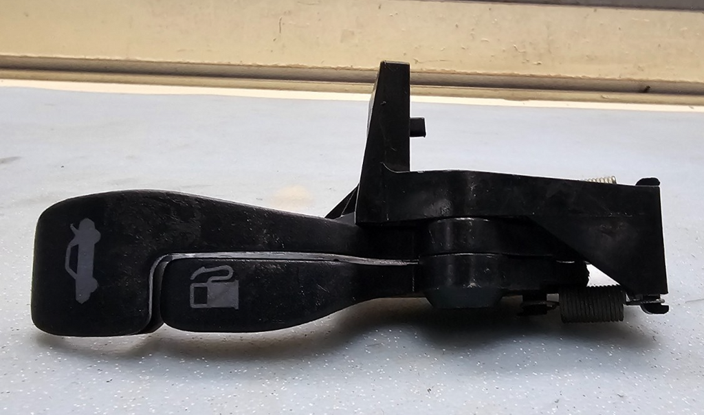 🔥97-03 Camry Prius Trunk Luggage Door Lock Lever Open Release Sub-Assy Assembly
