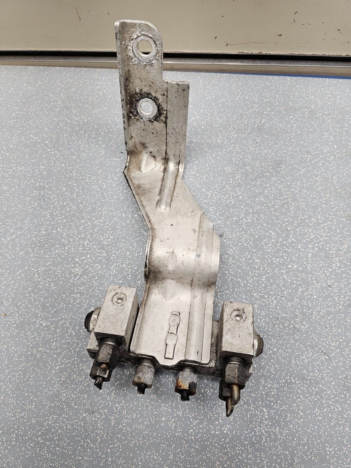 🔥2003-2006 Chrysler Sebring brake proportioning valve  OEM D2