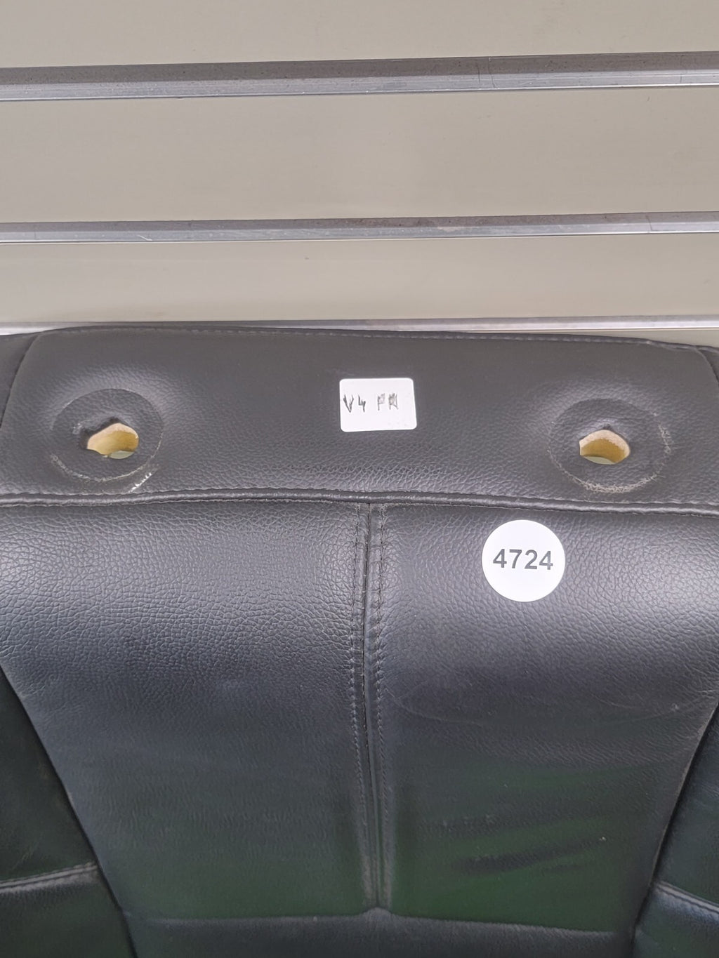 🔥07-13 GMC Sierra 1500 2500 3500 Seat rest cushion leather front right black V4