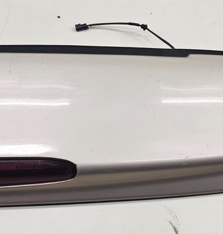 🔥2002-2009 Chevrolet Trailblazer Rear Hatch Spoiler Brake Light White OEM SP2