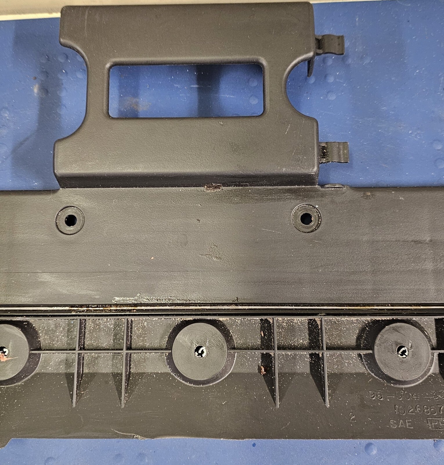 05-09 Montana Uplander Venture Glove Box Storage Compartment Hinge Assembly OEM