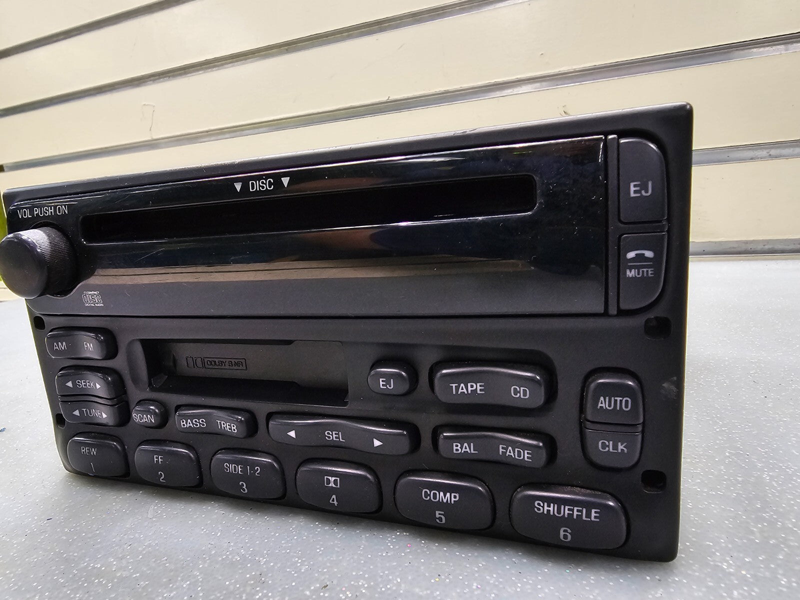 🔥2001 - 2005 Ford Lincoln Mercury OEM AM FM Radio Single CD Player Receiver
