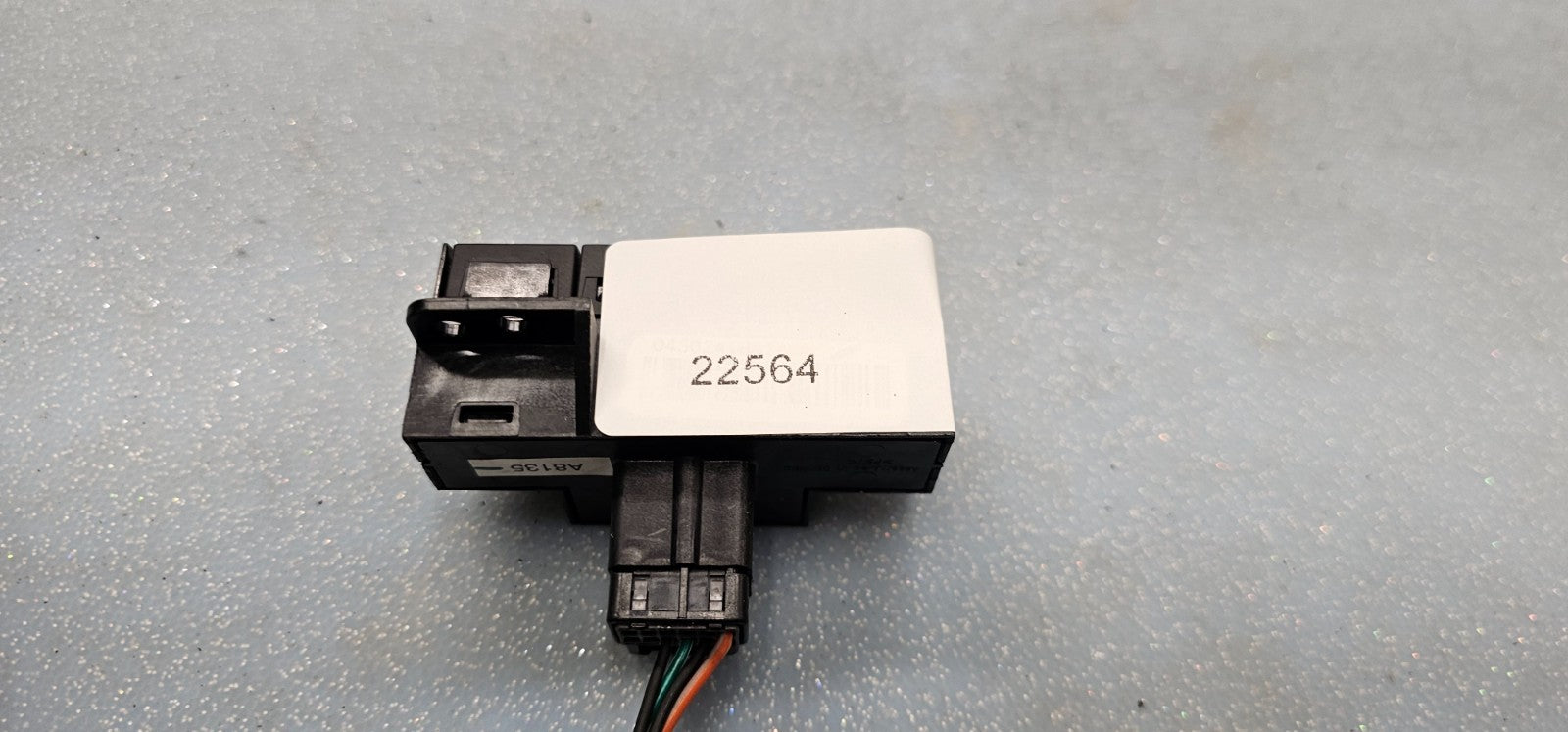 🔥05-10 Chrysler 300 Grand Caravan Hazard Warning Light Control Switch Black OEM
