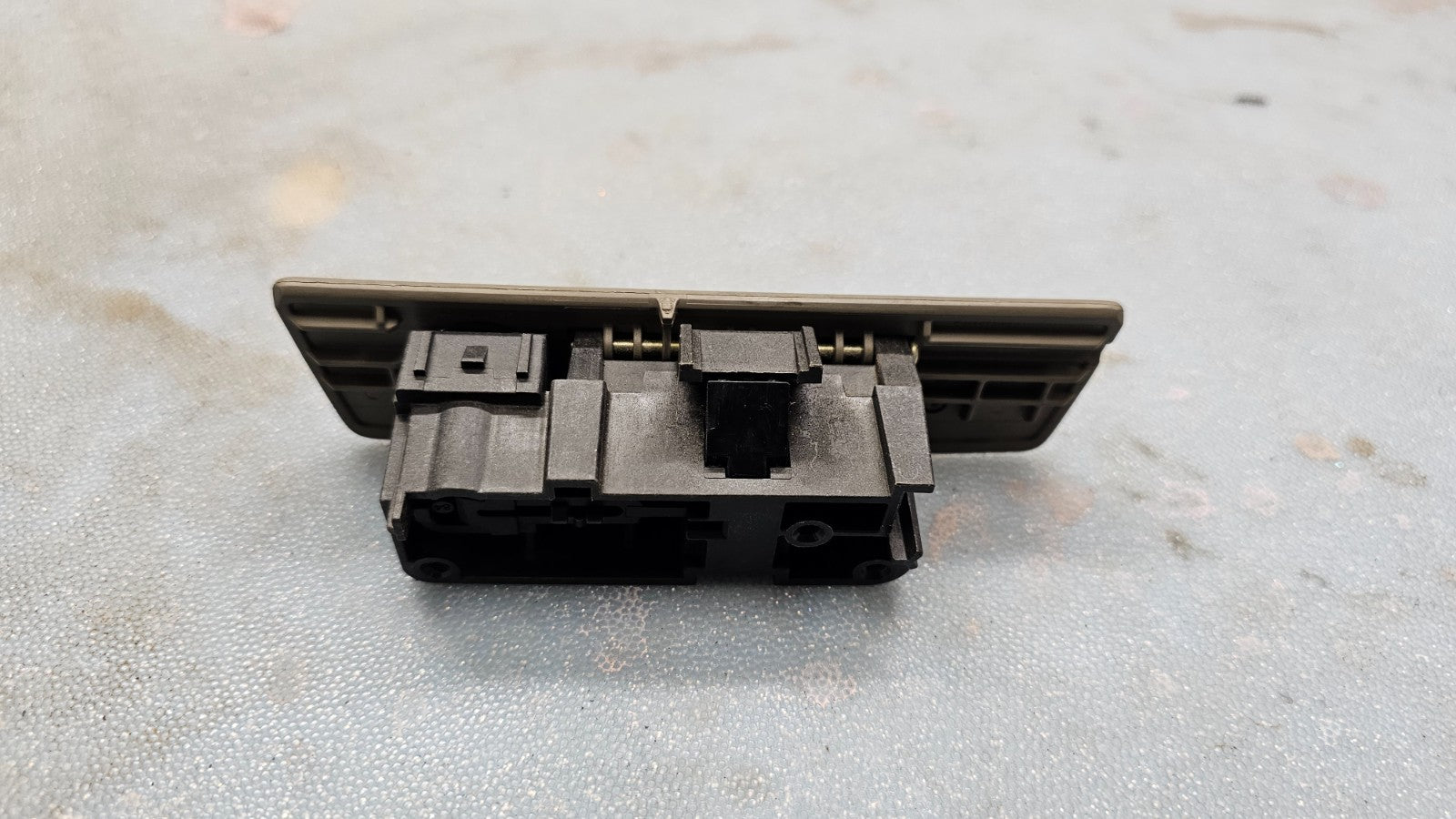 🔥05-10 CHARGER MAGNUM CHRYSLER 300 Glove Box Latch Lock Handle Assembly Tan