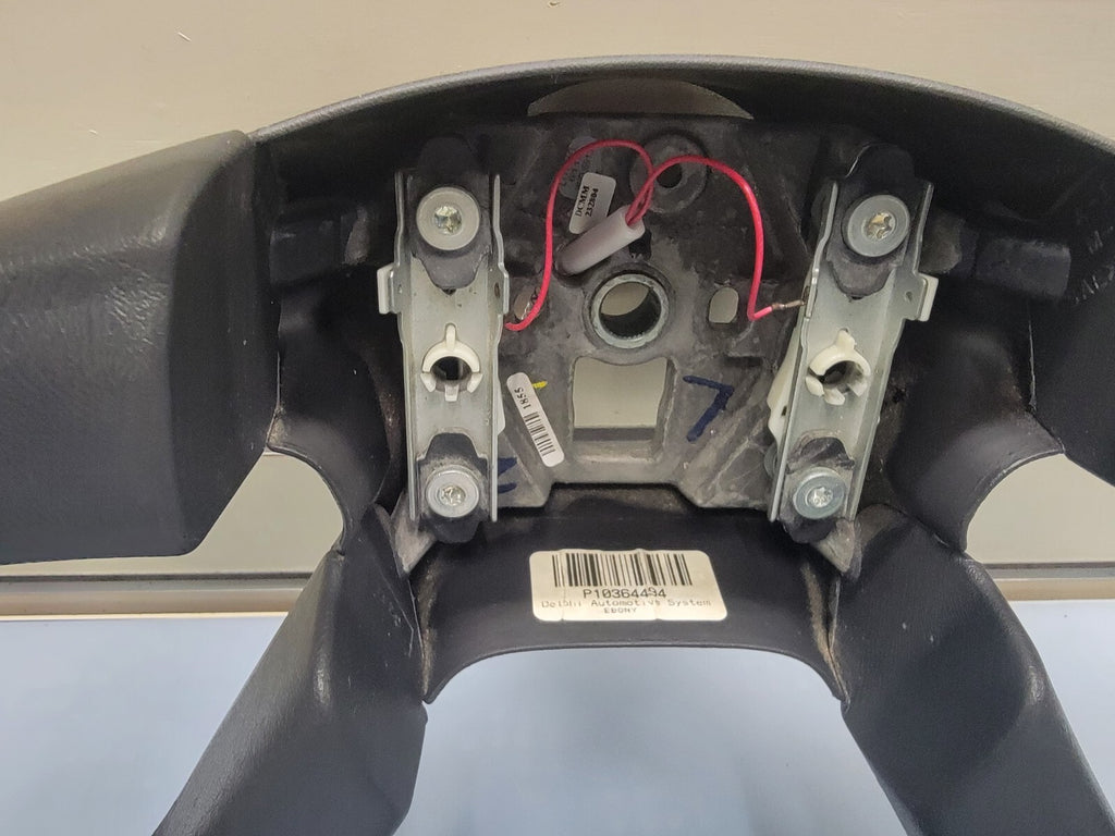 02-09 Trailblazer Envoy03-06 SILVERADO SIERRA YUKON STEERING WHEEL LEATHER BLACK