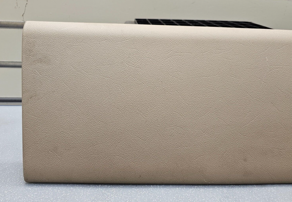 🔥05-09 Equinox Torrent 02-07 Saturn Vue Dash Glove Box Storage Compartment Tan