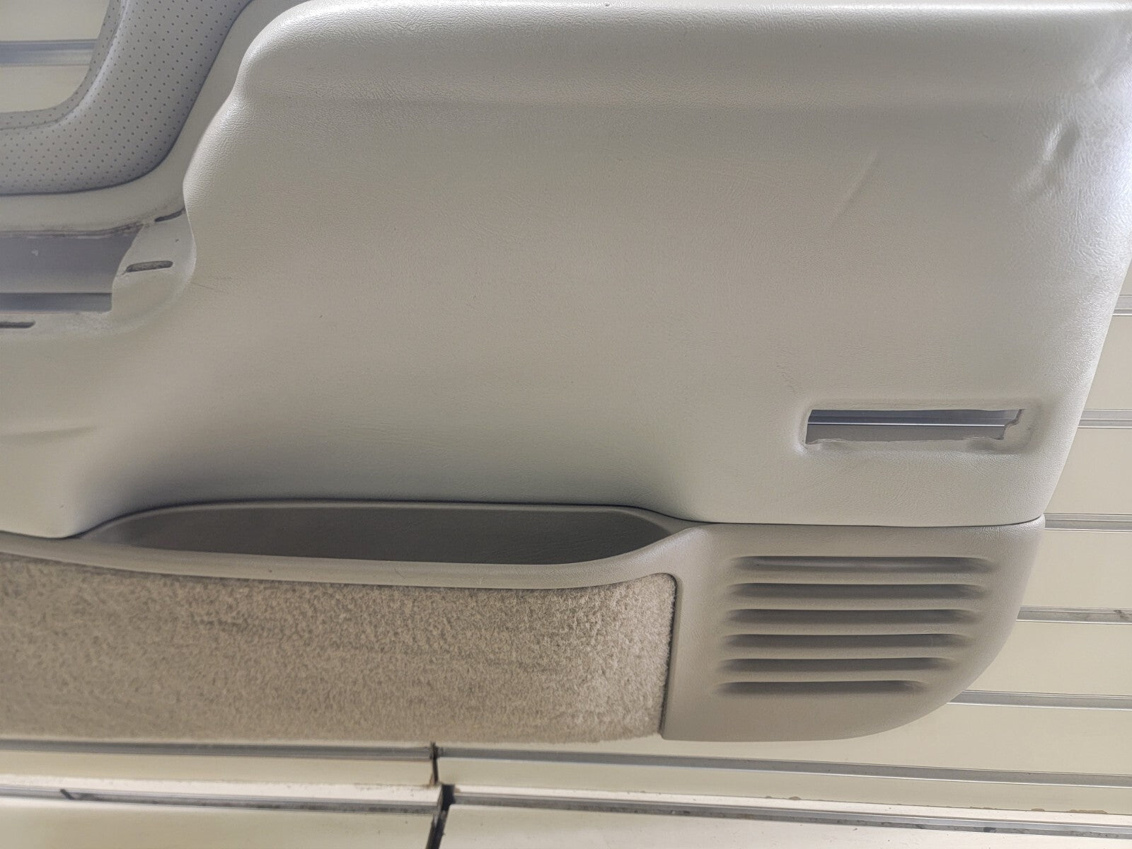 🔥1995-1999 Chevy GMC Silverado C/K Door Panel Front right passenger auto Tan D2