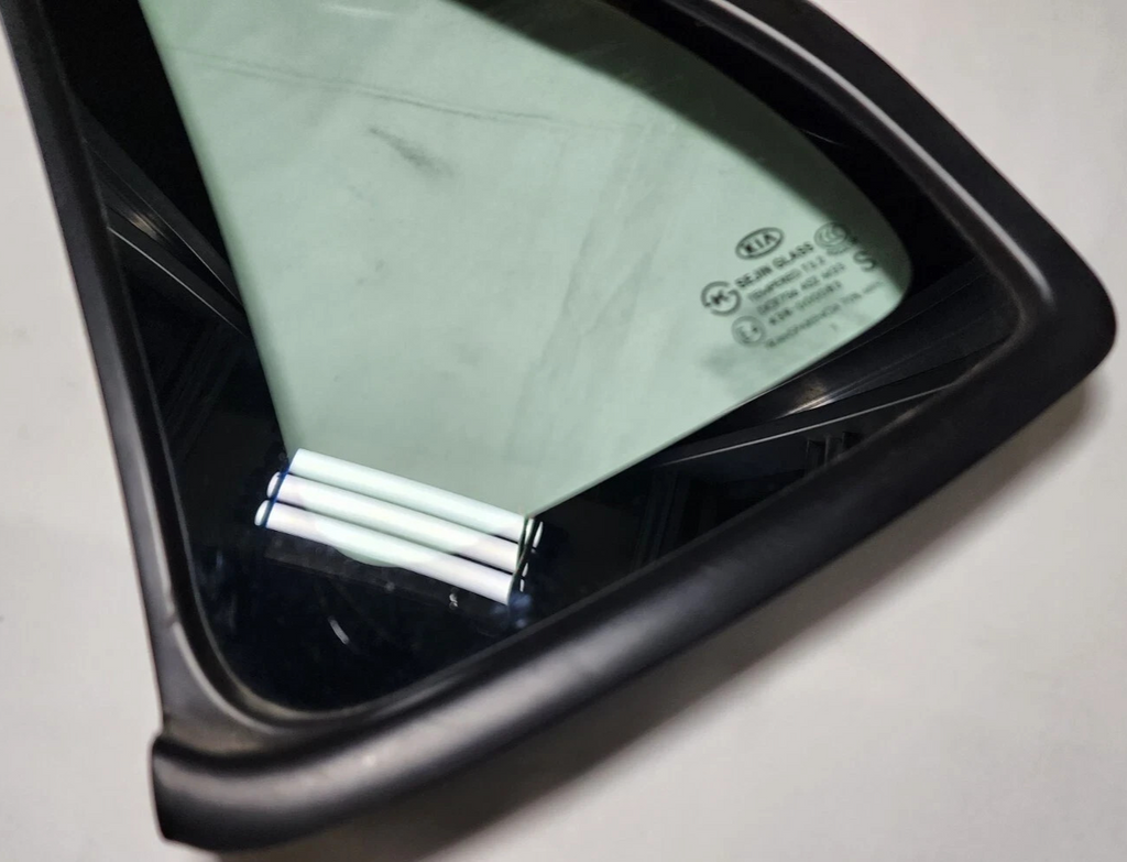 🔥12-13 Kia Forte 5 Hatchback LEFT Drivers REAR Quarter Glass Assembly