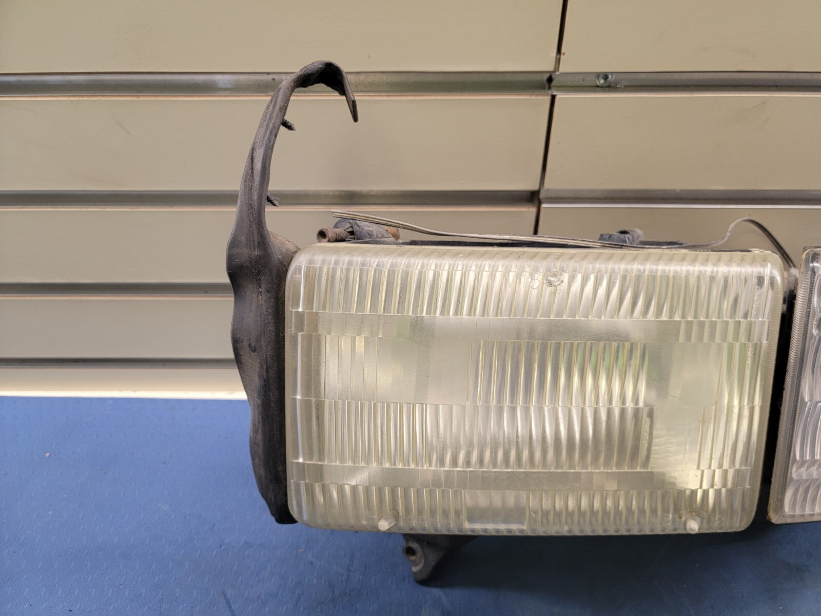 🔥94 - 02 Dodge Pickup Turn Signal Left Headlight w OEM MOPAR