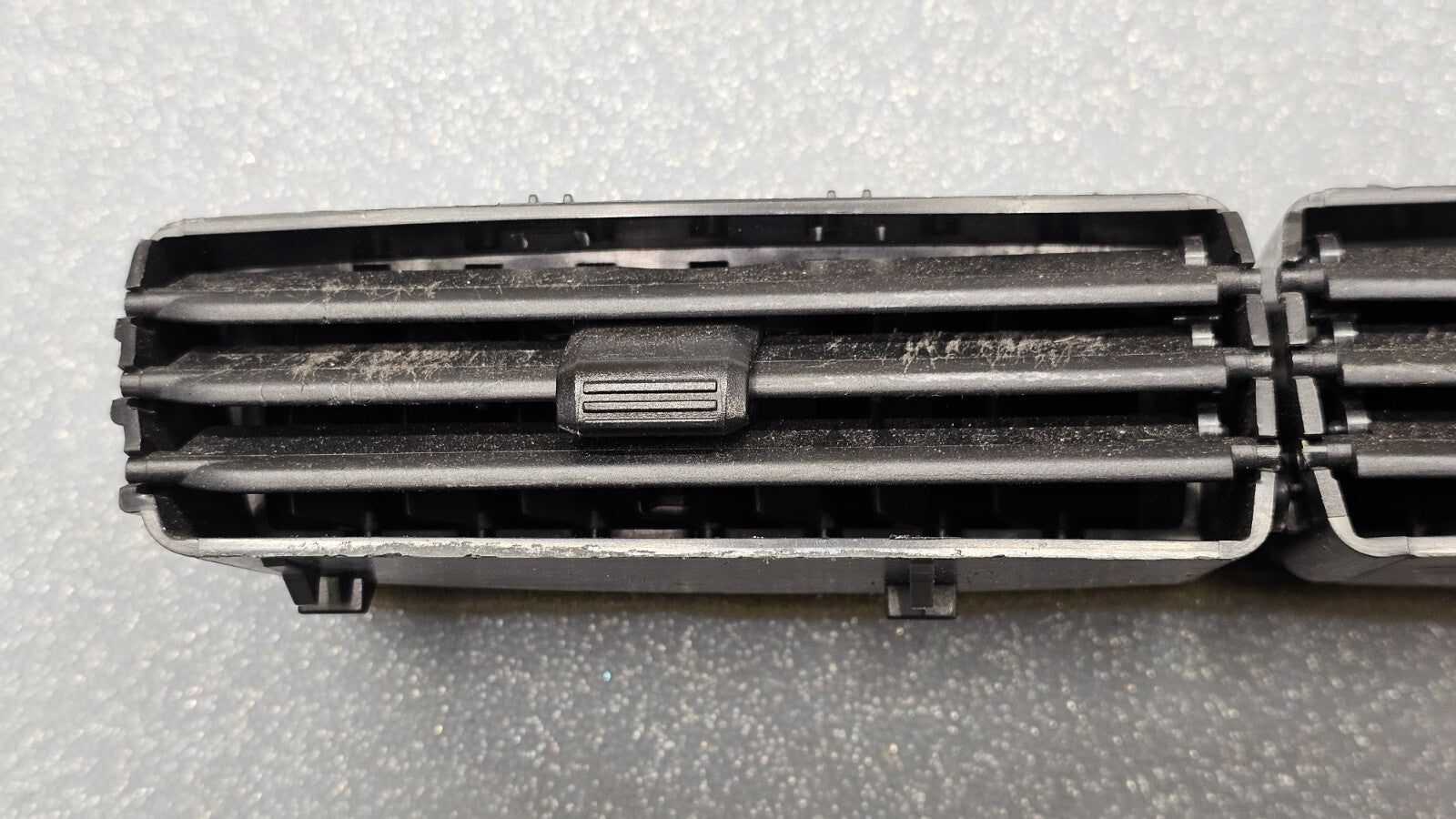 🔥08-11 Ford Focus Front Upper Center Dash Dual Air Vent Bezel Trim Panel Black