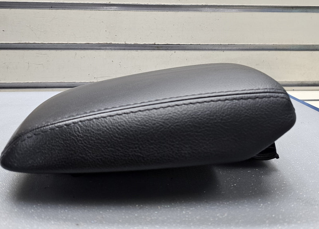 🔥2015-2018 Ford Focus Armrest Center Console Leather Arm Rest Black OEM