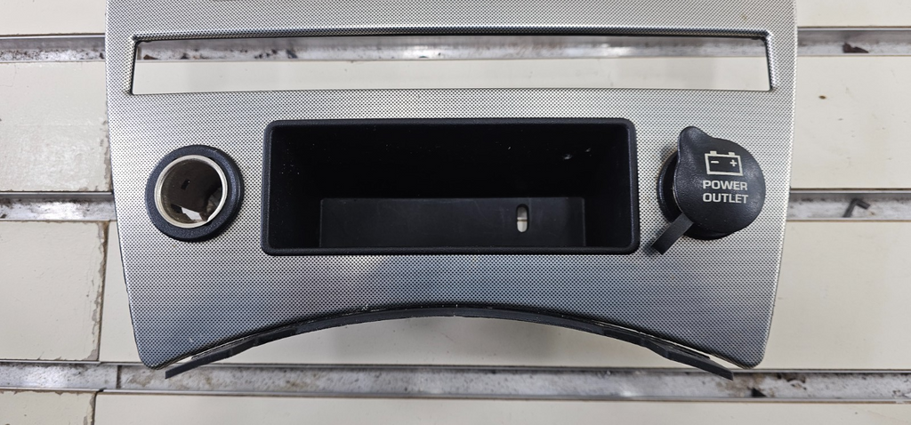 🔥05-07 JEEP GRAND CHEROKEE DASH PANEL RADIO SURROUND TRIM BEZEL SILVER OEM B70