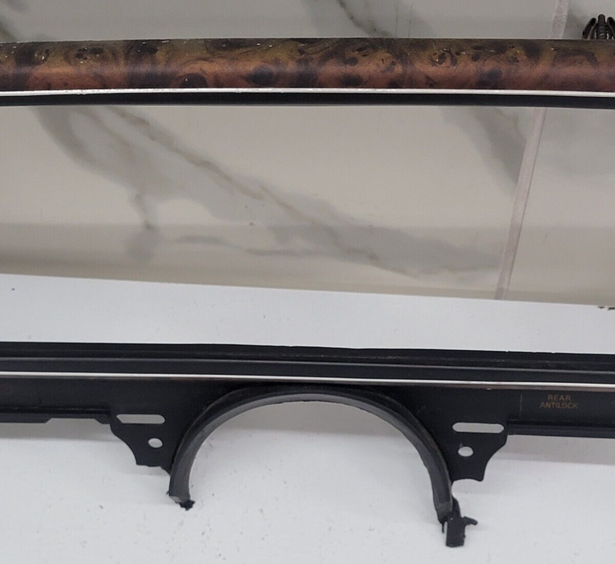87-91 Ford F-150 F250 F350 BRONCO Dash CLUSTER Bezel Speedo Gauge Trim C11