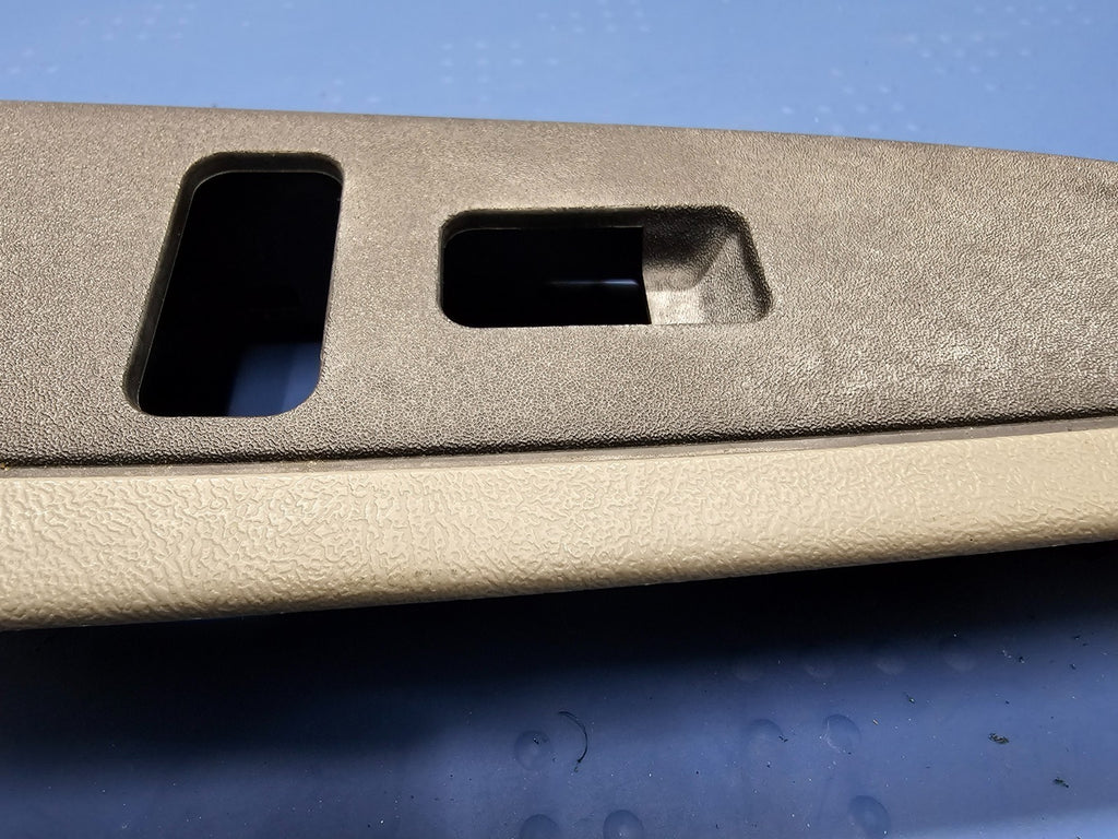 03-06 Silverado SIERRA Power Window Switch FRONT RIGHT Passenger Tan/Black