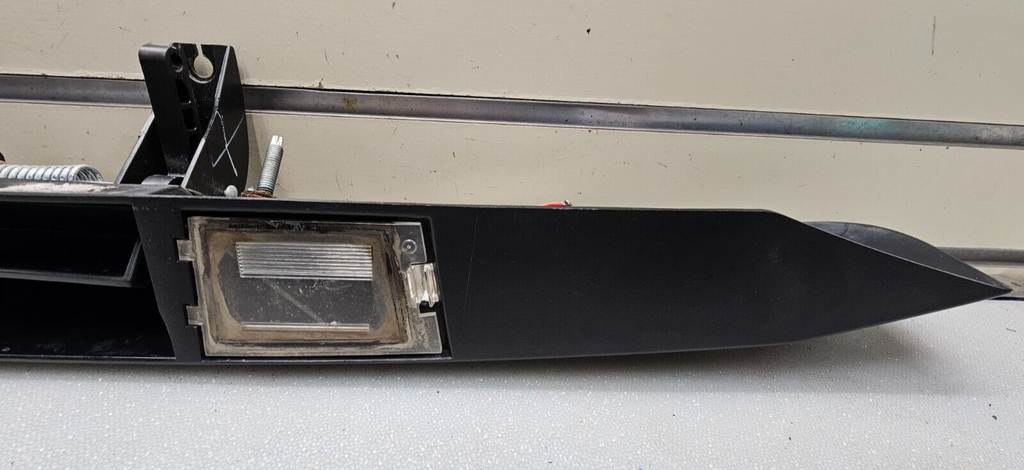 07-17 Jeep Patriot Compass Lift Gate Trim Molding Handle Bezel License Assembly