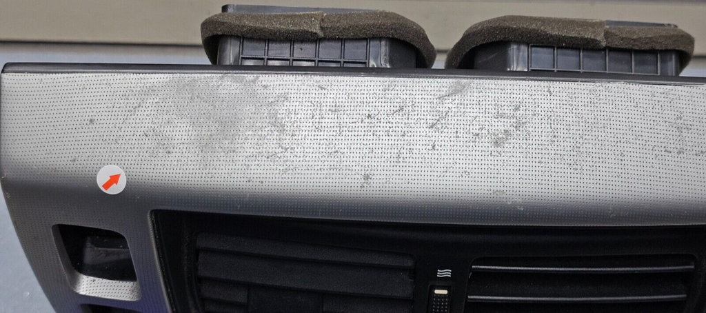 05-09 Tucson Dash Front Radio Audio Stereo Climate Trim Panel Bezel Silver/Black