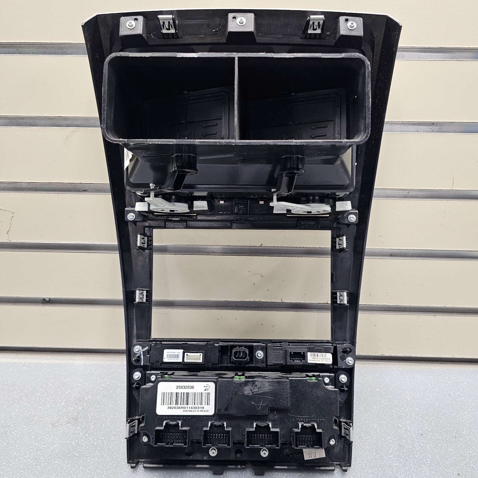 🔥07-12 GMC Acadia Center Dash Radio Bezel Climate Control Trim Panel Silver OEM