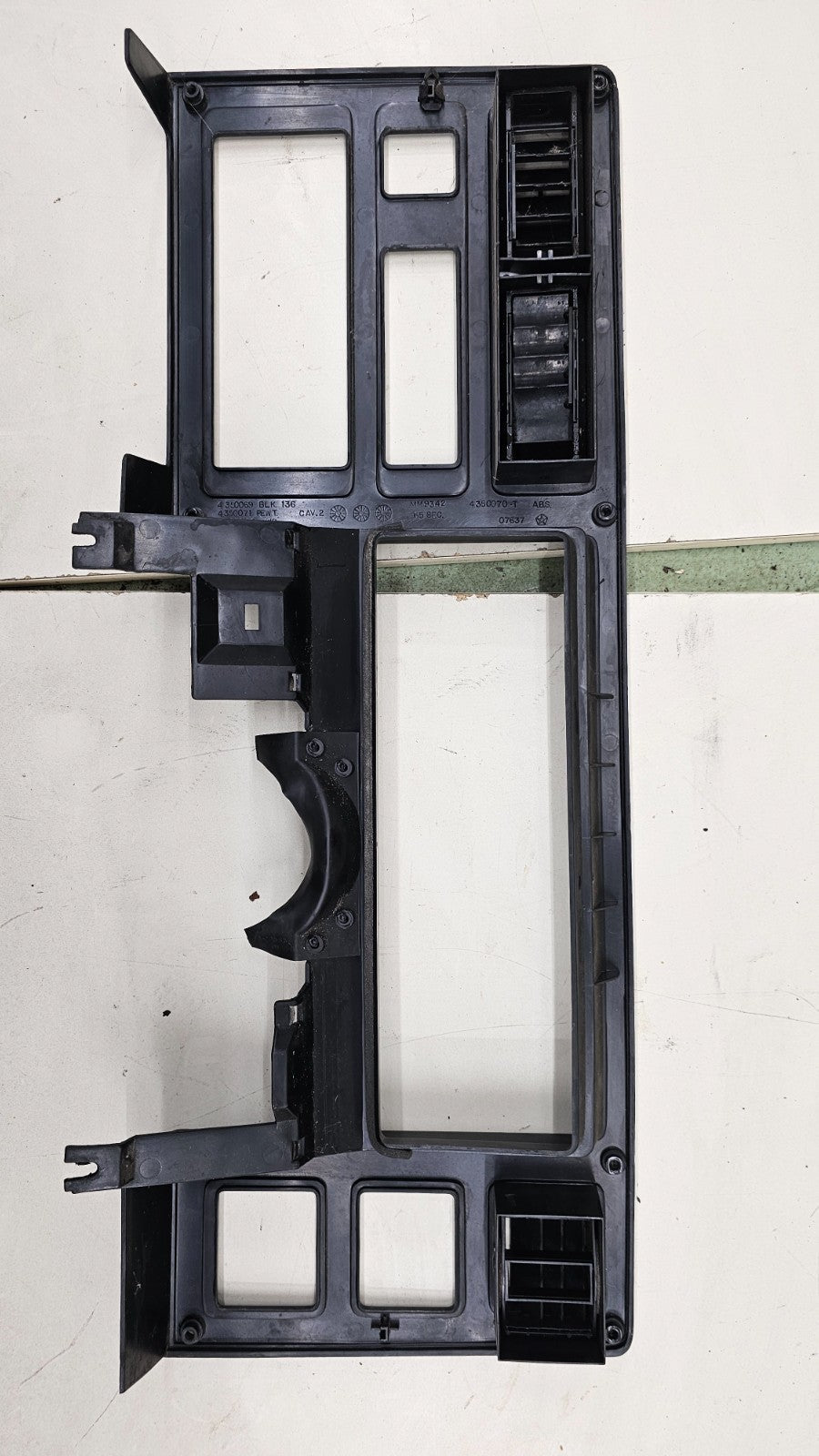 🔥87-96 Dodge Dakota INSTRUMENT CLUSTER DASH SPEEDOMETER TRIM BEZEL BLACK C29