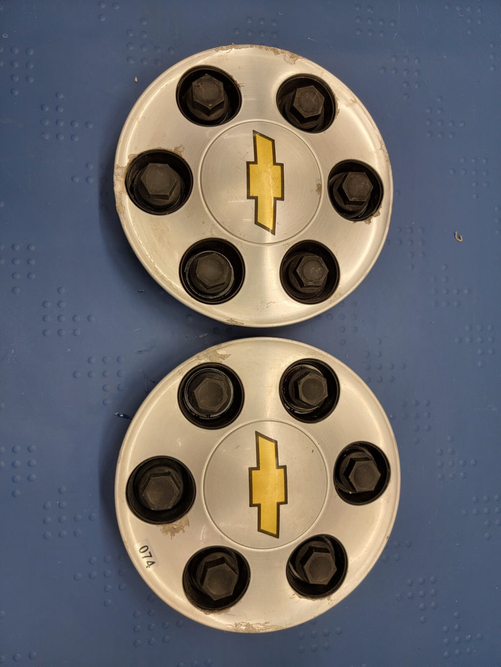 2007-2014 Chevy Van Tahoe Avalanche Silverado Suburban Wheel Center Caps