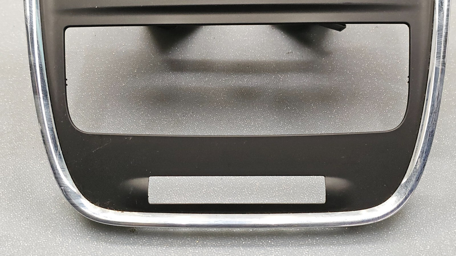 🔥11-16 TOWN COUNTRY GRAND CARAVAN DASH RADIO BEZEL TRIM INSTRUMENT PANEL BLACK