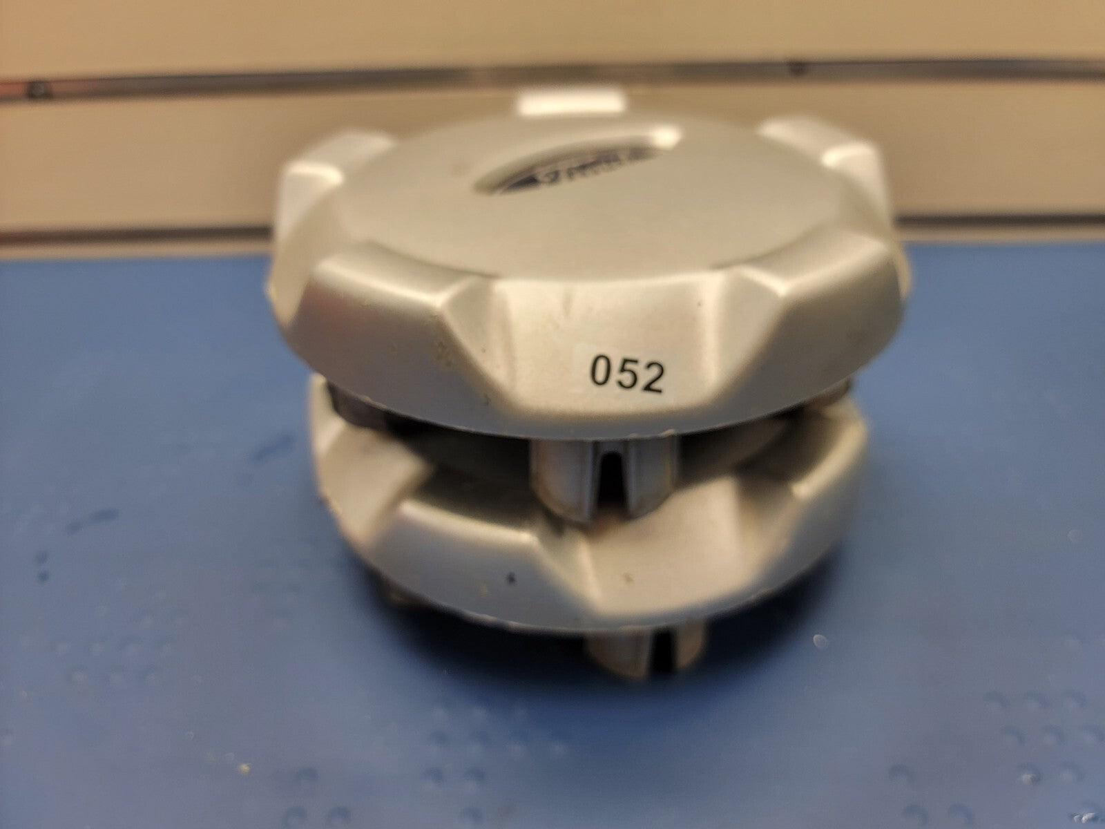 🔥2001- 2004 OEM Ford Escape Wheel Hb Caps Center Cap SILVER
